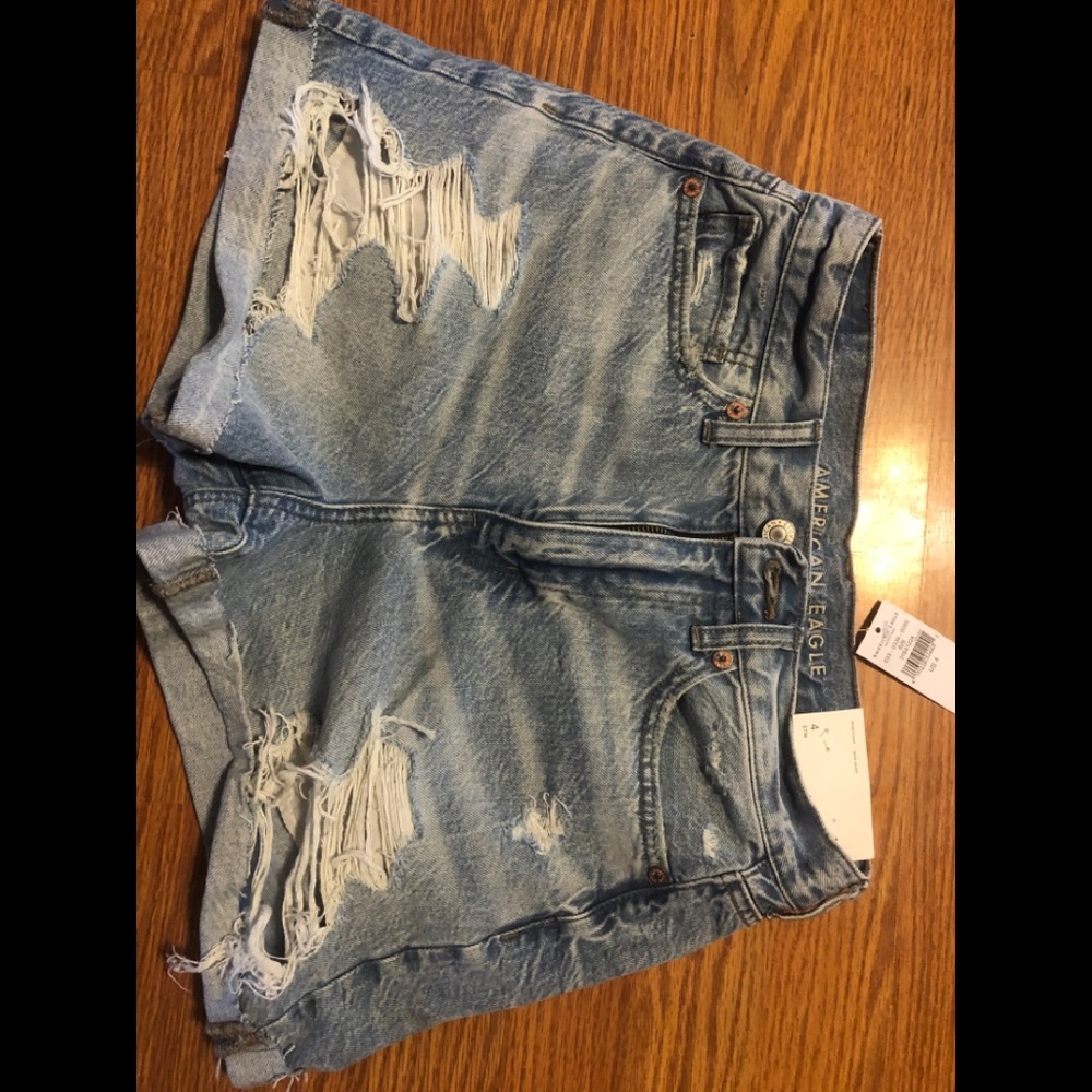 NWT American Eagle Mom Shorts Size 4